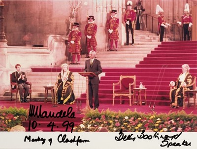 Lot 475 - Mandela (Nelson, 1918-2013). Photograph signed, 1996