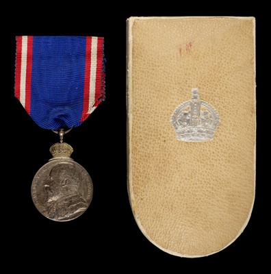 Lot 64 - Royal Victorian Medal, E.VII.R