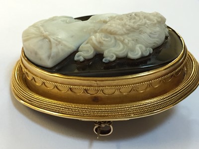 Lot 194 - Brooch. Cameo brooch, circa 1850