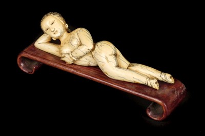 Lot 190 - Medical Figure. A 19th century Chinese ivory female medical figure