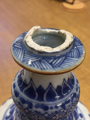 Lot 184 - Chinese porcelain. A Chinese hookah base and bowl, Kangxi Period