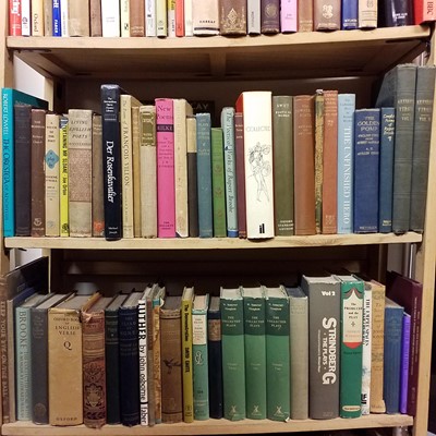 Lot 417 - Poetry. A large collection of late 19th century & modern poetry