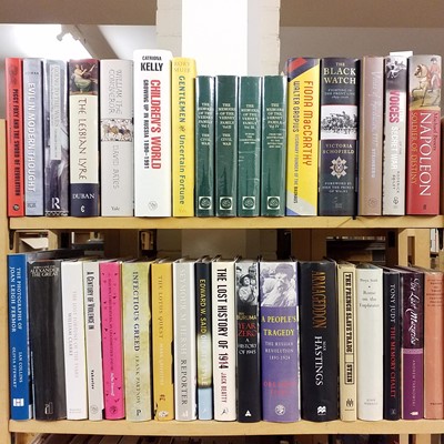 Lot 422 - History. A large collection of modern history reference