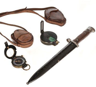 Lot 248 - Sherwood Foresters. A WWI Officer's compass plus other items