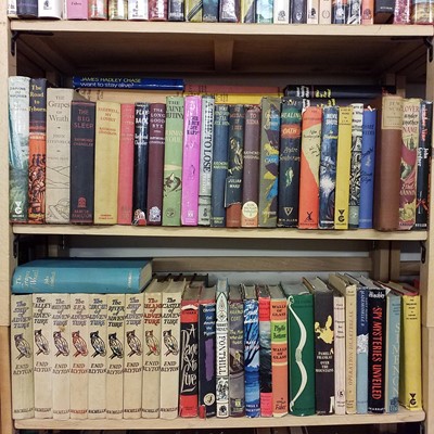 Lot 741 - Modern Fiction. A large collection of mid 20th century & modern fiction