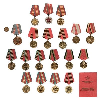Lot 288 - Soviet Russia. A mixed collection of 19 medals