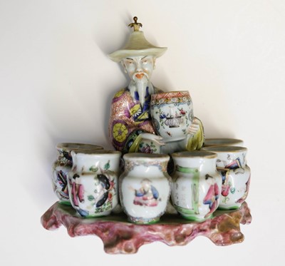 Lot 48 - Brush Pot. A Chinese porcelain brush pot c.1800-50