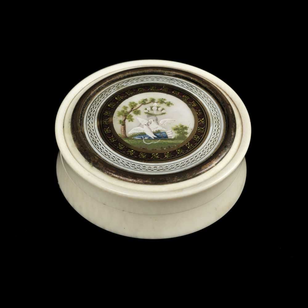 Lot 28 - Patch Box. A George III period ivory, tortoiseshell and enamel patch box
