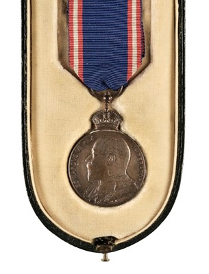 Lot 276 - Royal Victorian Medal, E.VII.R., bronze