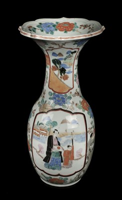 Lot 72 - Vase. A Japanese porcelain vase, Meiji Period (1868-1912)