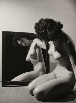 Lot 45 - Female Nudes. A group of 32 vintage gelatin silver print photographs by Stephen Glass, c. 1940/1950s