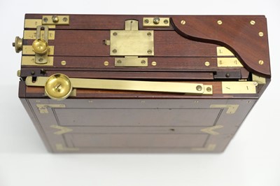 Lot 112 - Ross of London mahogany & brass 6½ x 8½ full plate camera