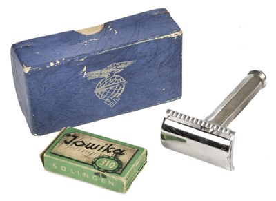 Lot 626 - Zeppelin. A 1930s Zepellin razor