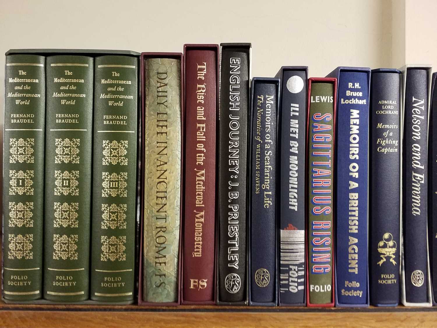 Lot 347 - Folio Society. 112 volumes