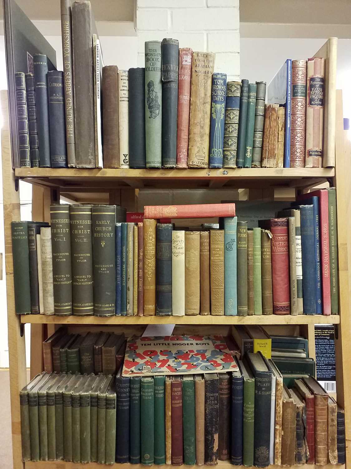 Lot 438 - Literature. A large collection of 19th & 20th century literature & fiction