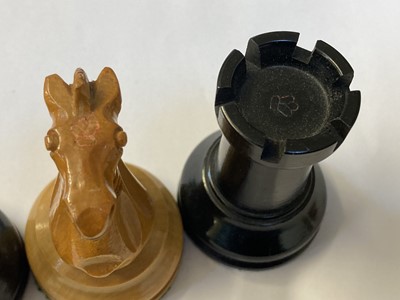 Lot 108 - Chess. A Victorian Jaques Staunton weighted chess set, 1920s