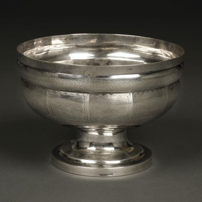 Lot 4 - American Silver. Bowl by Hugh Wishart, New York circa 1790