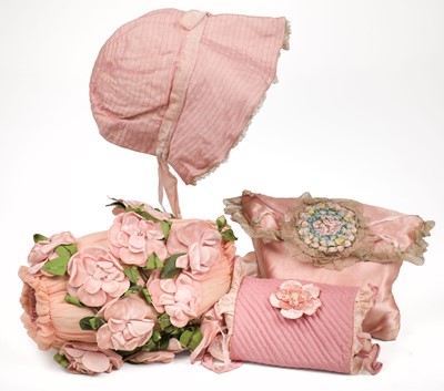 Lot 461 - Clothing. A collection of children's and other garments, late 19th/early 20th century