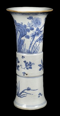 Lot 154 - Chinese Vase. A blue and white porcelain vase, probably late 18th century