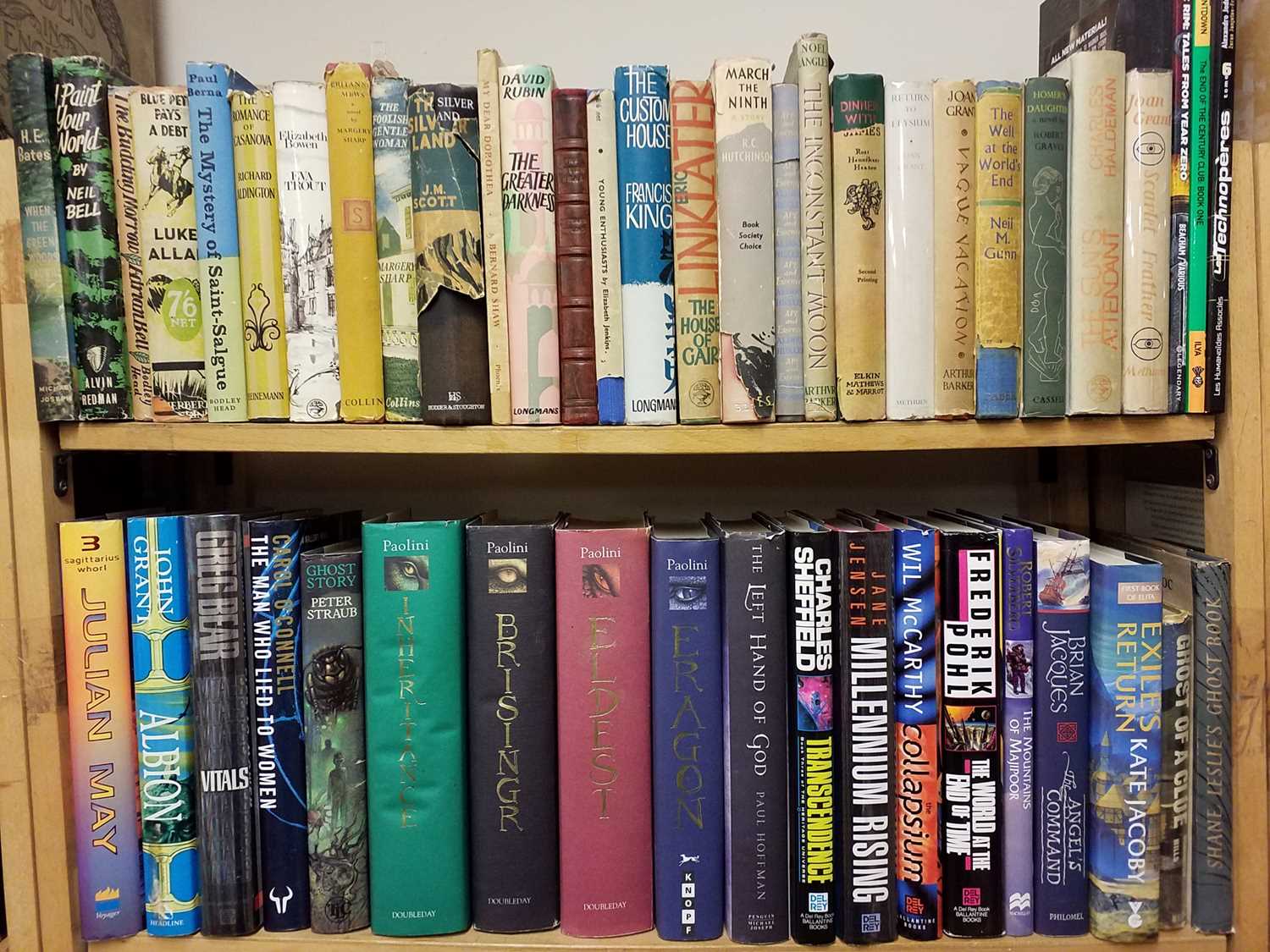 Lot 400 - Modern Fiction. A large collection of mostly modern fiction