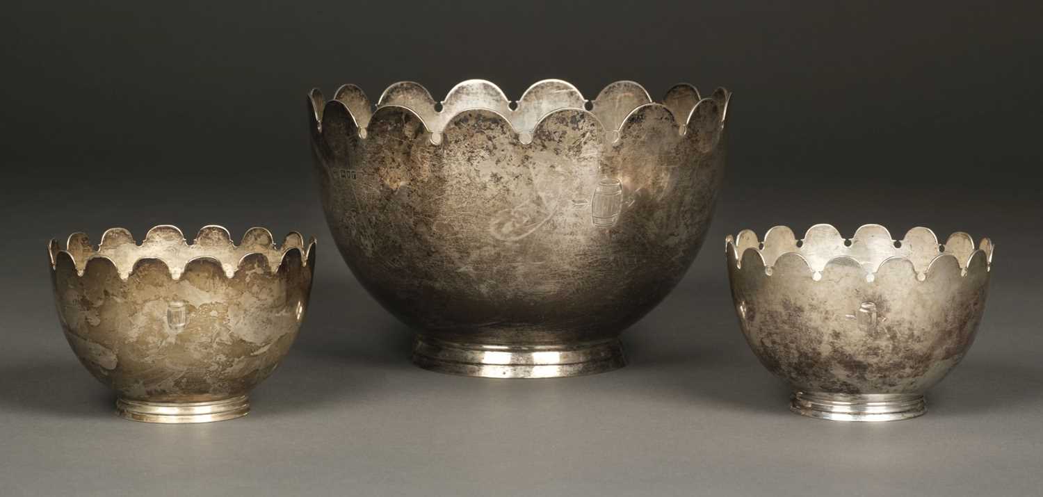 Lot 17 - Bowls. George V silver bowls