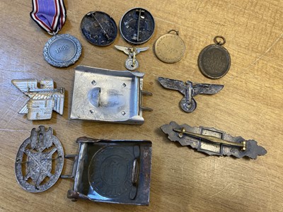 Lot 424 - Third Reich. WWII German Close Combat Clasp and other  items