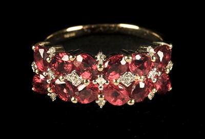 Lot 101 - Ring. Ruby 9ct gold ring