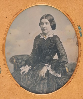 Lot 29 - Daguerreotypes. A group of 10 daguerreotypes of men and women, circa 1850s/1860s