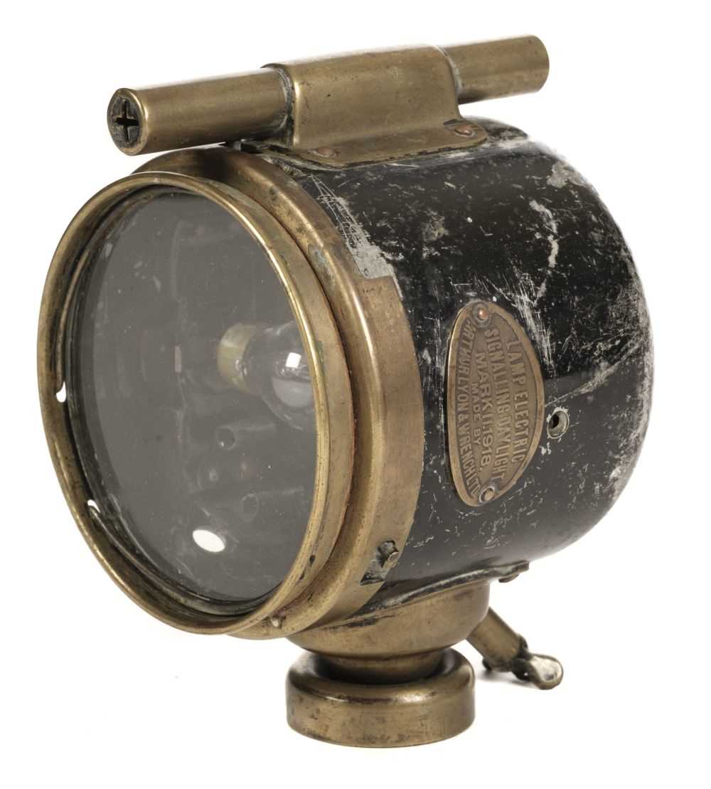 Lot 440 - WWI Signalling Lamp