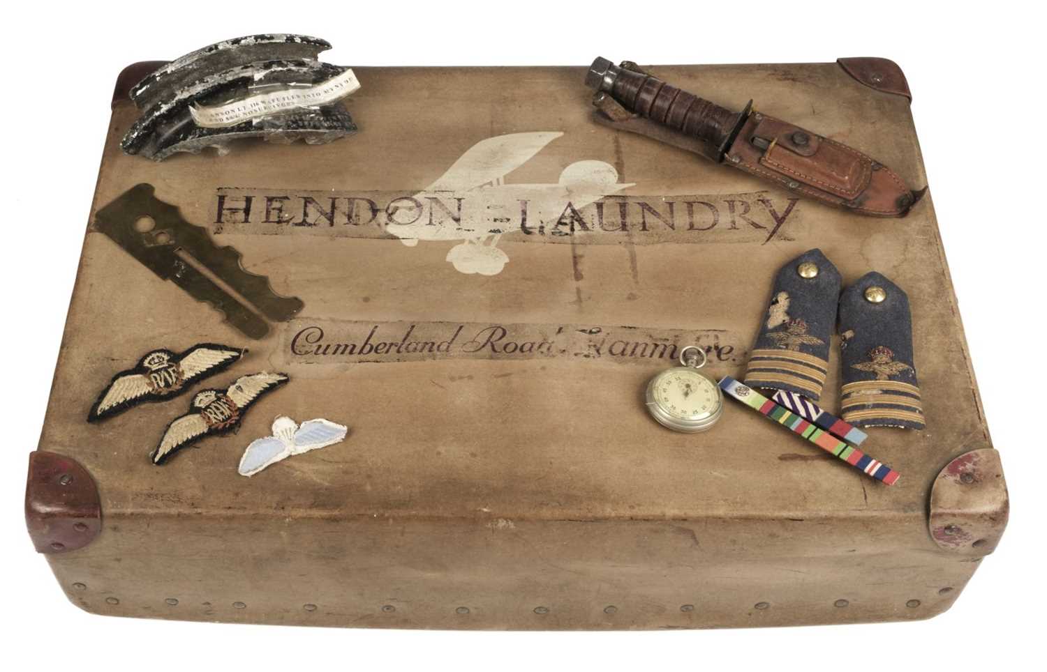 Lot 621 - WWII RAF Collectables