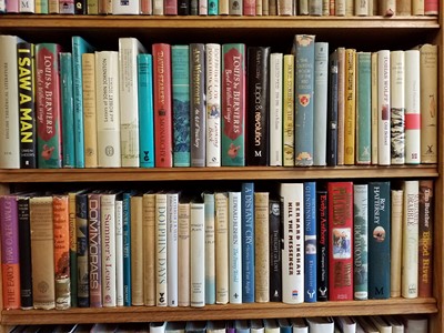 Lot 429 - Modern Literature. A large collection of modern fiction & miscellaneous literature