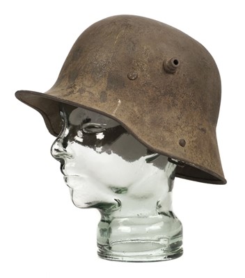 Lot 439 - WWI German M16 Steel Helmet