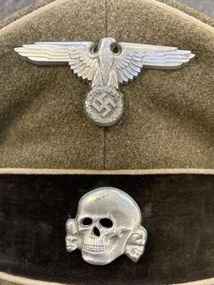 Lot 433 - Third Reich. WWII SS Officer's visor