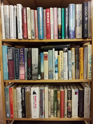 Lot 437 - Modern Literature. A large collection of modern literature & 1st editions