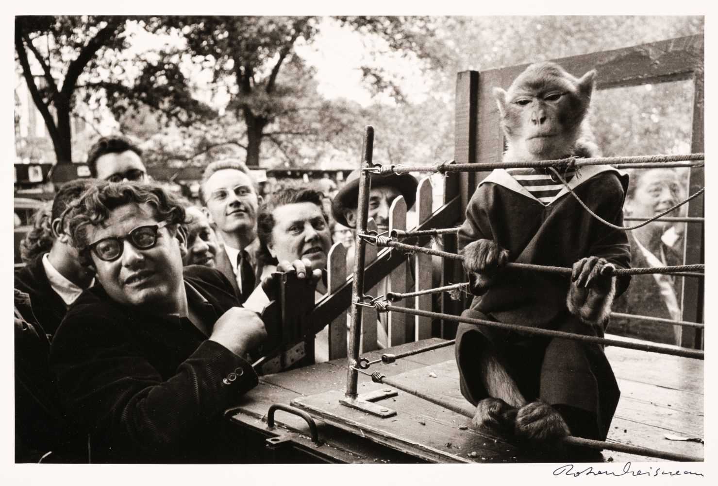 Lot 33 - Doisneau (Robert, 1912-1994). Les animaux supérieurs, Paris, 1954