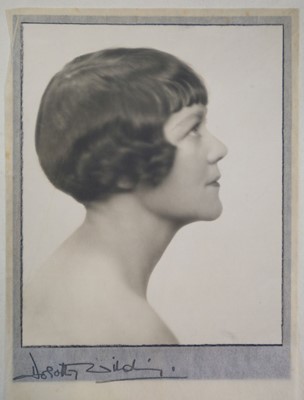 Lot 77 - Portraiture. A large and assorted group of late 19th and 20th century portraiture