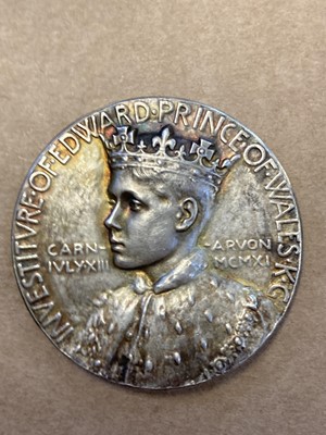 Lot 245 - Edward VIII investiture silver medal