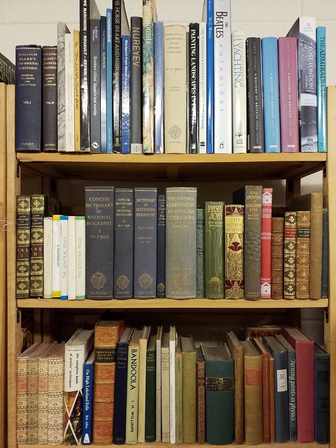 Lot 432 - Literature. A large collection of miscellaneous literature