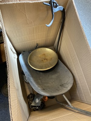 Lot 110 - Scales. Various scales and weights