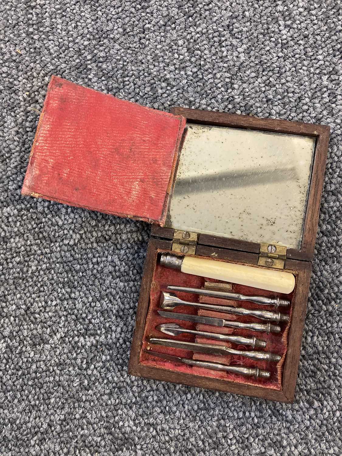 Lot 89 Dental Hygiene Set. Victorian dental set
