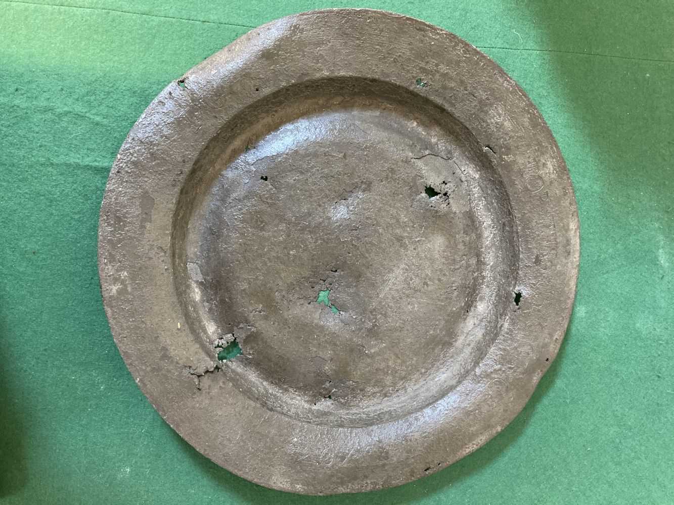 Lot 48 - Communion Plate. Pewter plate dated 1704