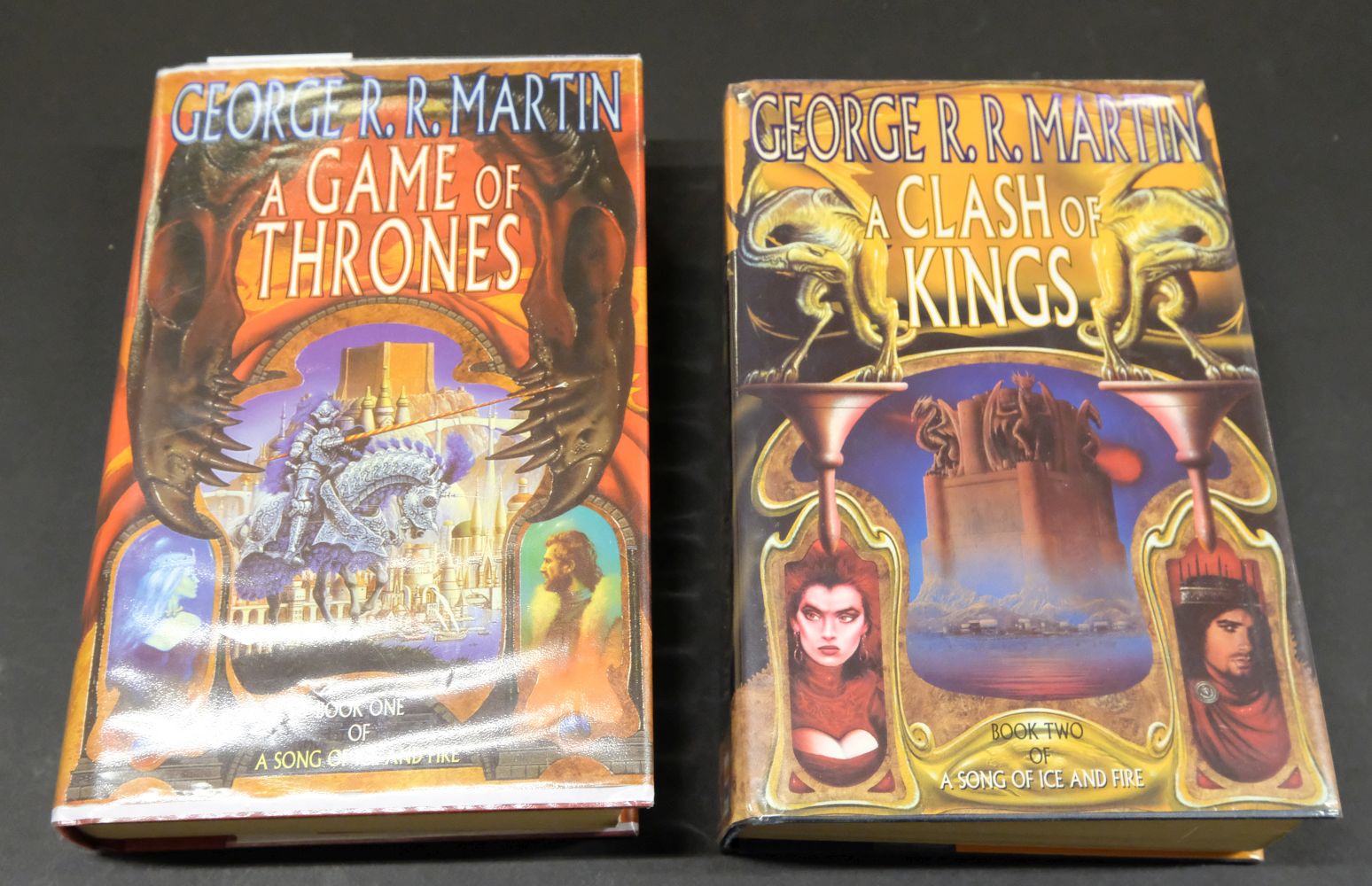 A Clash of Kings - George R.R. Martin (1st UK tpb edition, 1st print)  Voyager