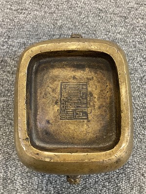 Lot 299 - Censer. A Chinese bronze censer 18/19th century