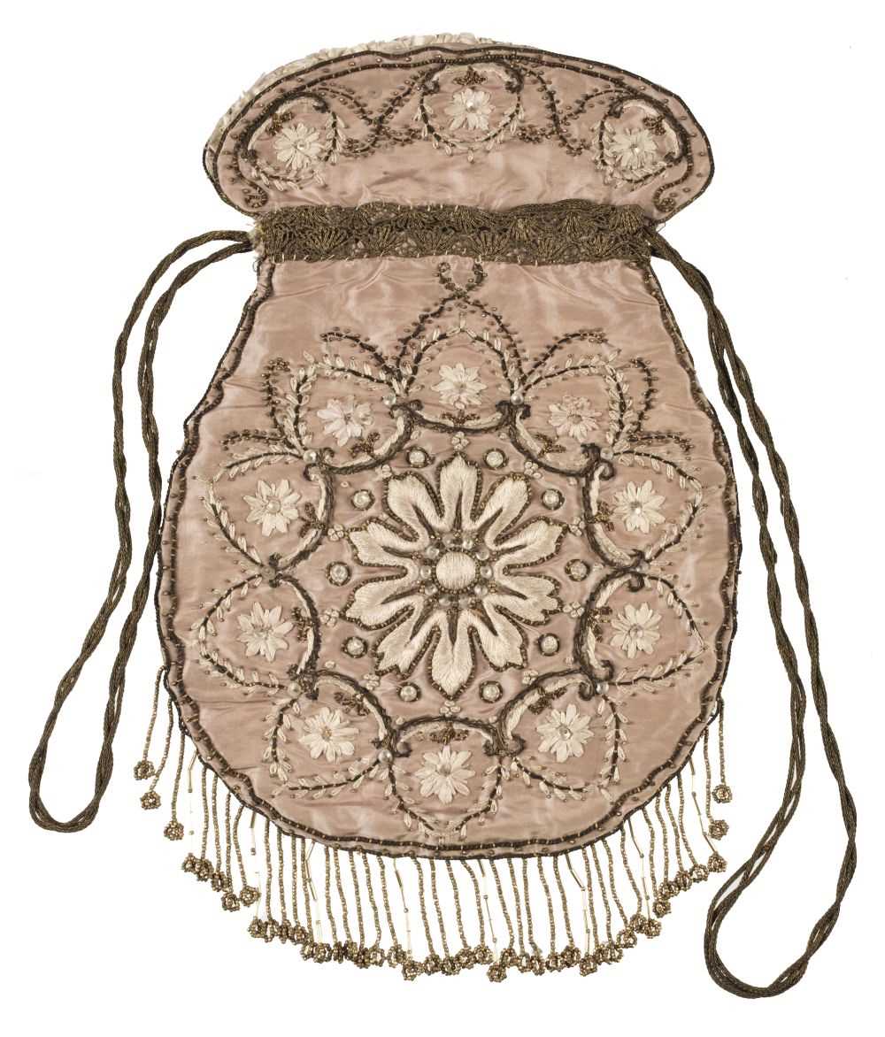 Lot 529 - Bag. An early embroidered silk reticule,