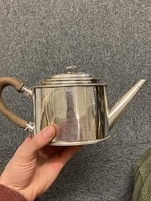 Lot 219 - Teapot. A George III silver teapot by William Turton, London 1783