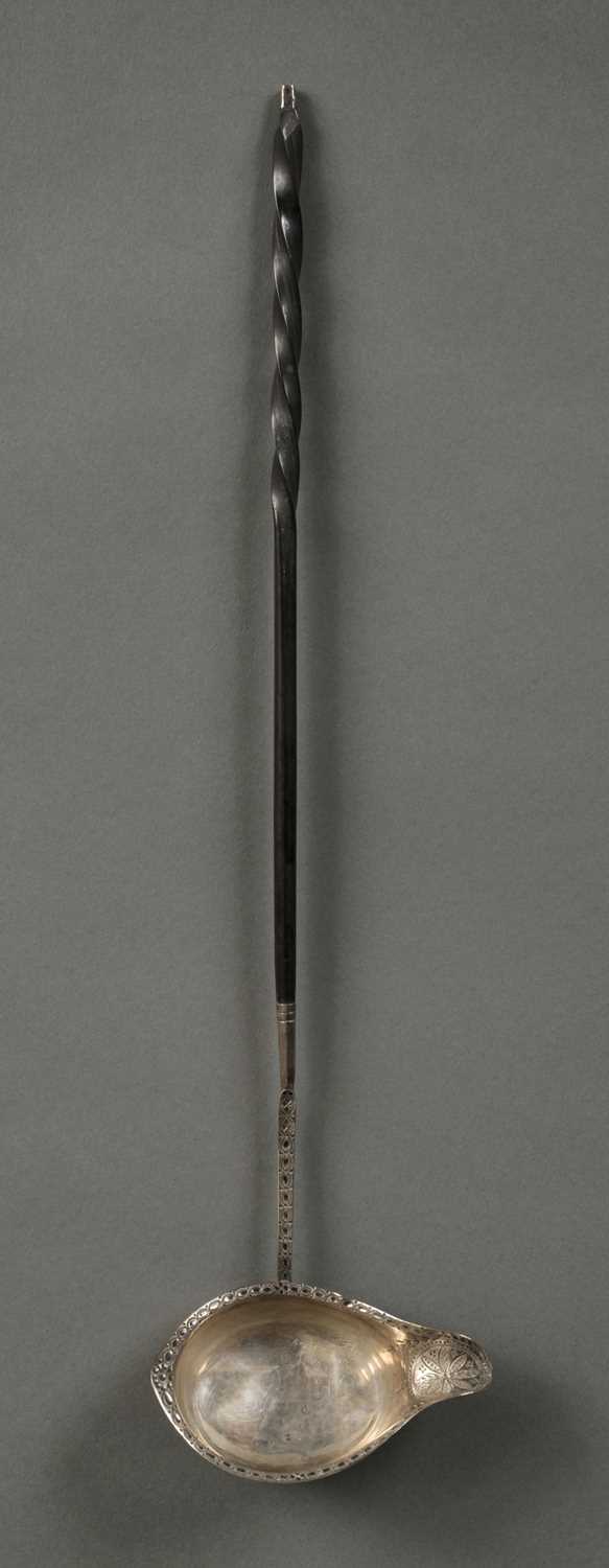 Lot 221 - Toddy Ladle. George III period silver toddy ladle