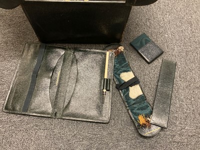 Lot 362 - Rolls Royce. A silver top travelling vanity case