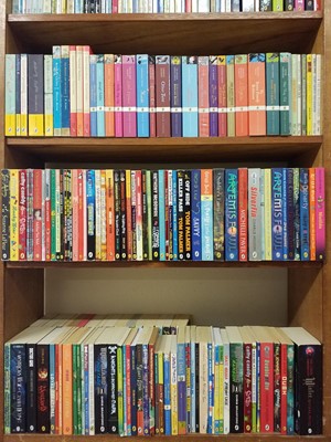 Lot 465 - Puffin Paperbacks. Approximately 1100 Puffin paperbacks