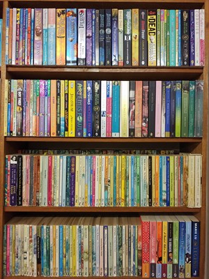 Lot 465 - Puffin Paperbacks. Approximately 1100 Puffin paperbacks