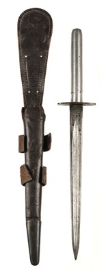 Lot 231 - Fighting Knife. A reproduction fighting knife
